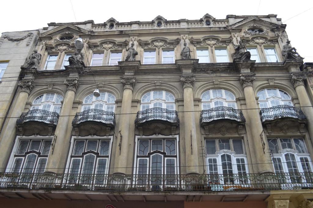 Lviv'S Prospekt Shevchenka Apartments Oda fotoğraf